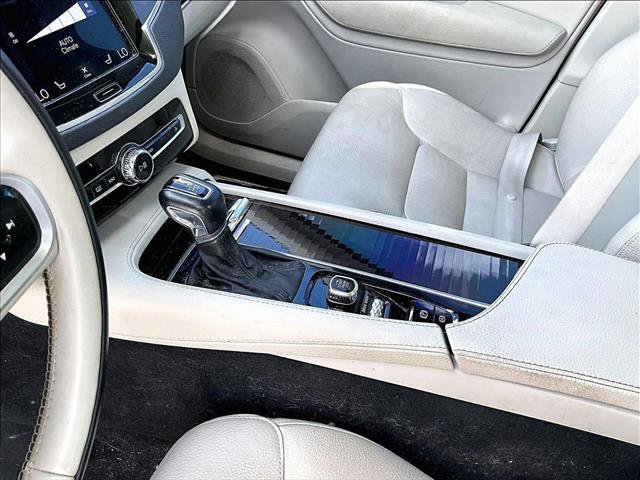 Used 2019 Volvo XC90 T6 Momentum w/ Advanced Package AWD/4WD image 15