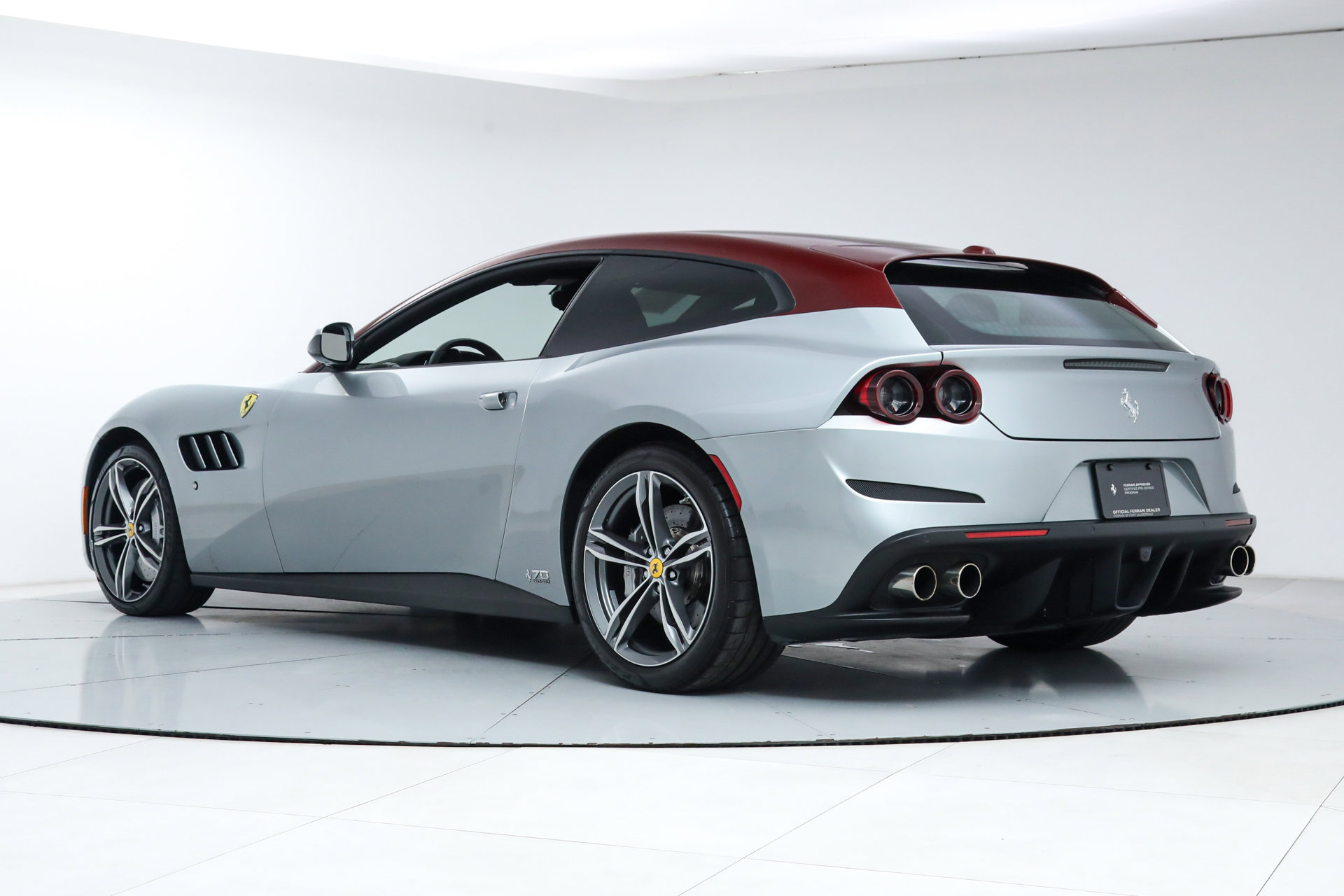 Certified 2018 Ferrari GTC4Lusso image 7
