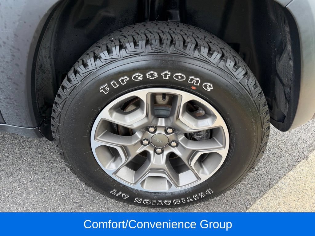 Used 2021 Jeep Cherokee Trailhawk w/ Sun, Sound & Nav Group AWD/4WD image 14