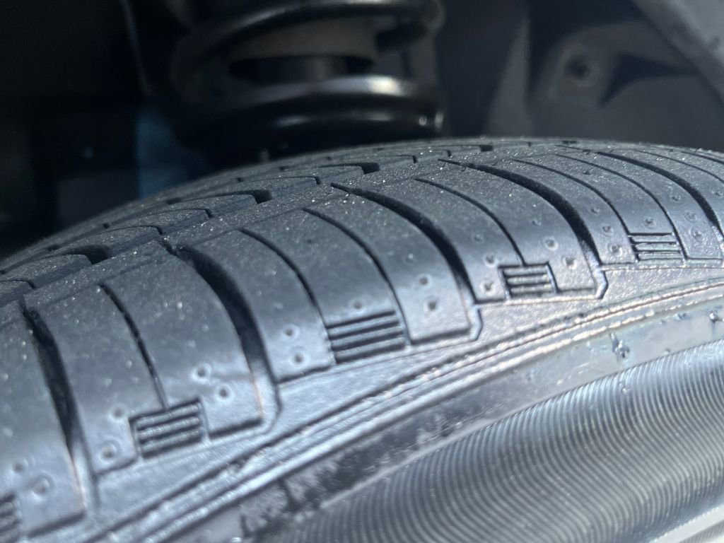 Used 2023 Jeep Compass Limited w/ Sun and Sound Group image 30