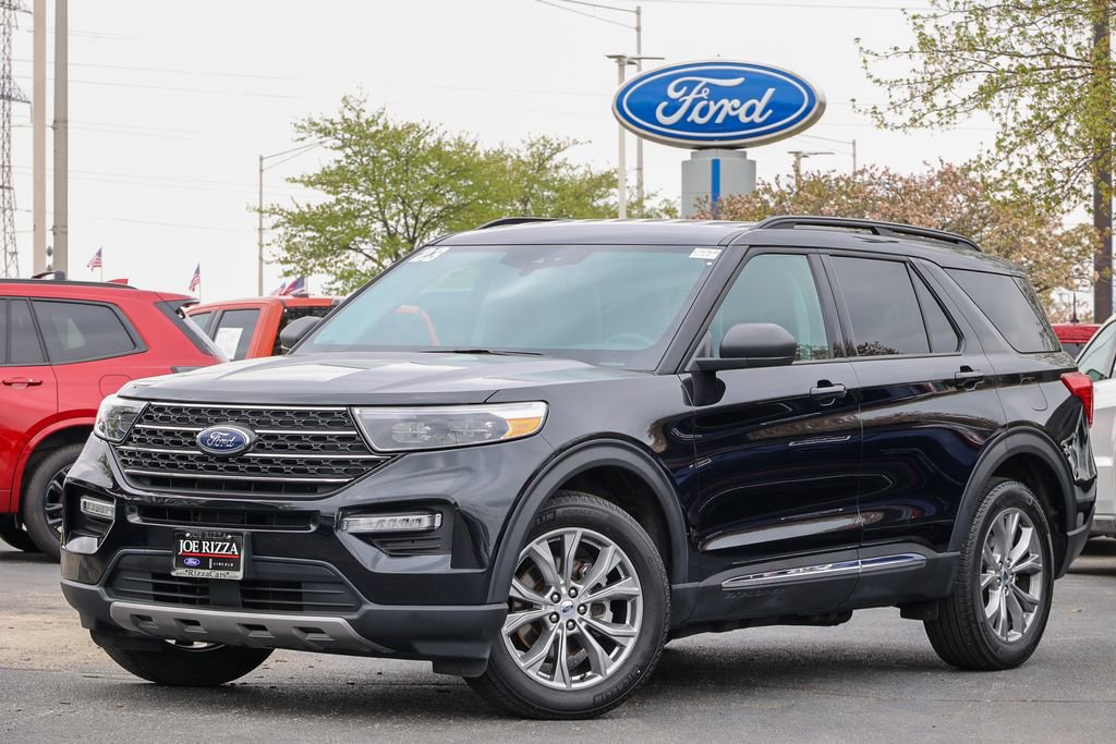 Certified 2023 Ford Explorer XLT w/ Equipment Group 202A AWD/4WD image 1