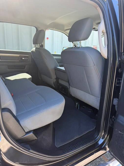 Used 2017 RAM 2500 SLT AWD/4WD image 35