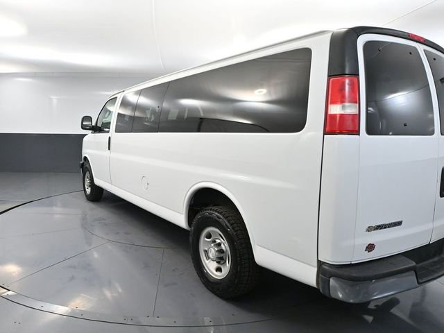 Used 2017 Chevrolet Express 3500 LT w/ LT Preferred Equipment Group image 7