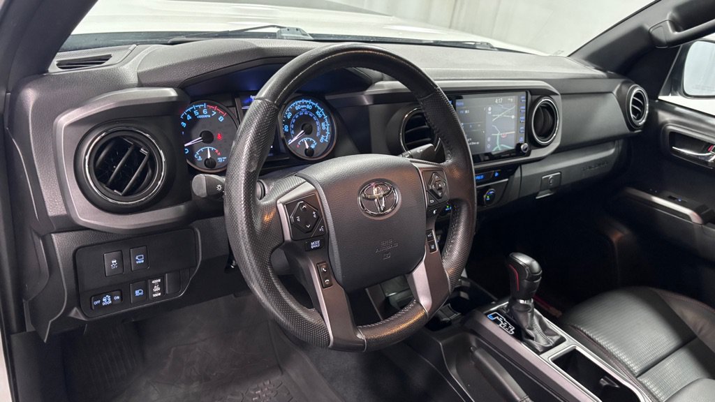 Used 2020 Toyota Tacoma TRD Pro AWD/4WD image 9