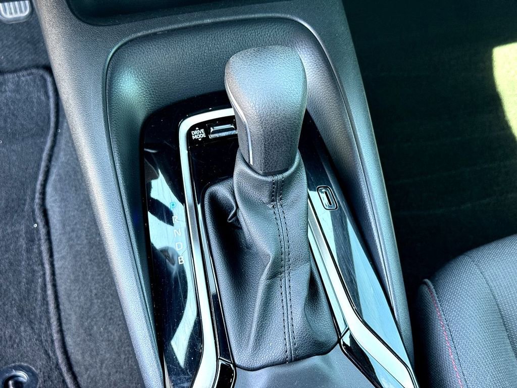 Used 2023 Toyota Corolla SE w/ SE Premium Package image 21