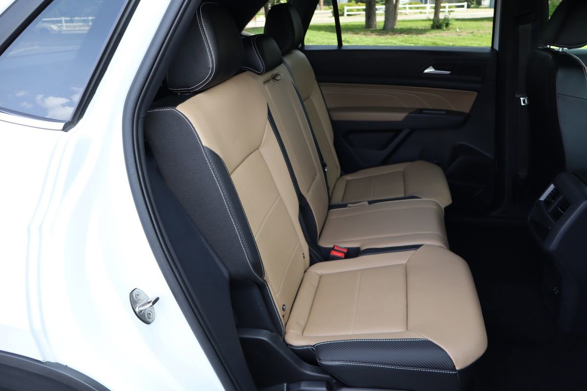 Used 2021 Volkswagen Atlas Cross Sport SE image 24