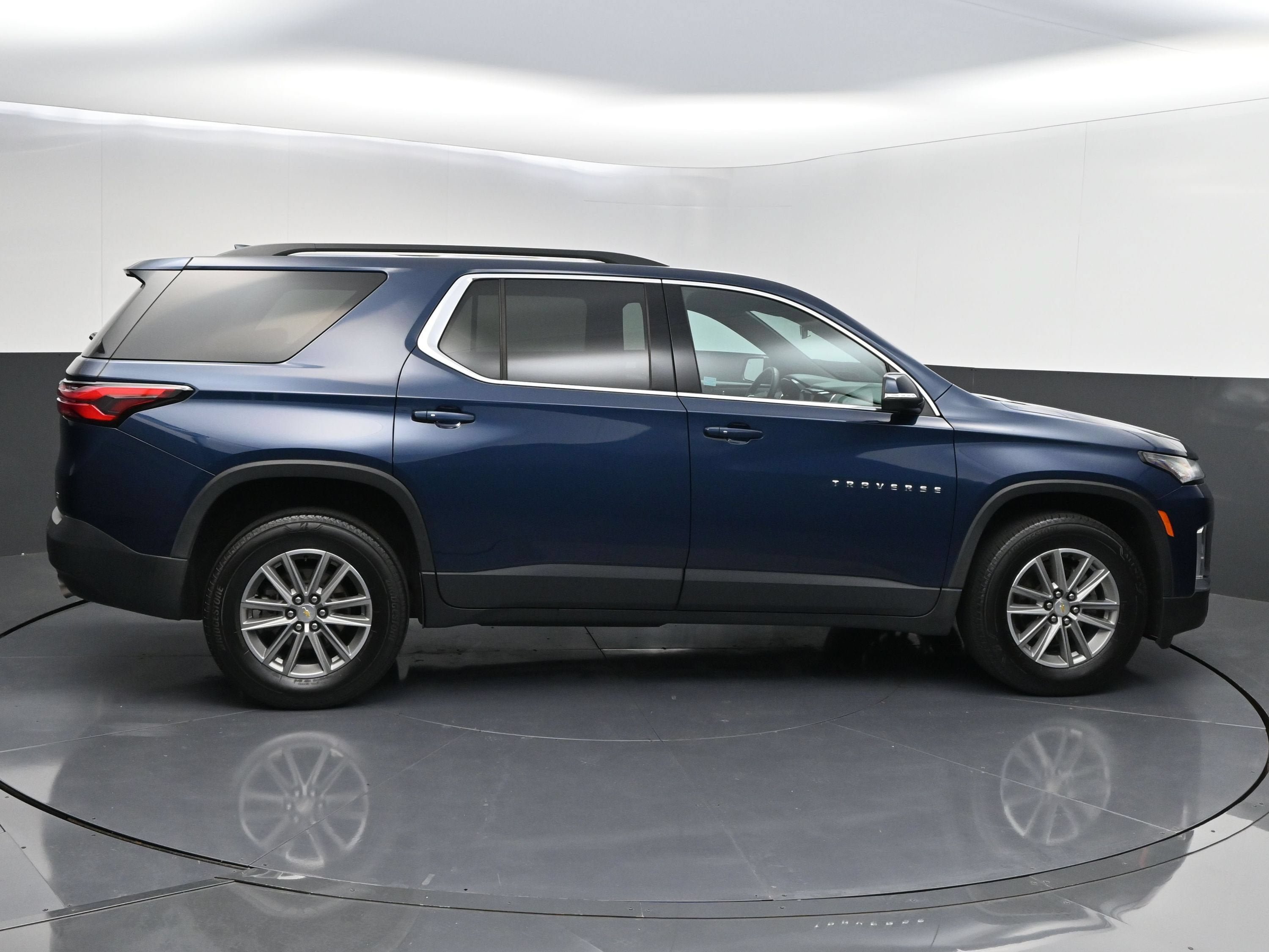 Certified 2023 Chevrolet Traverse LT AWD/4WD image 9