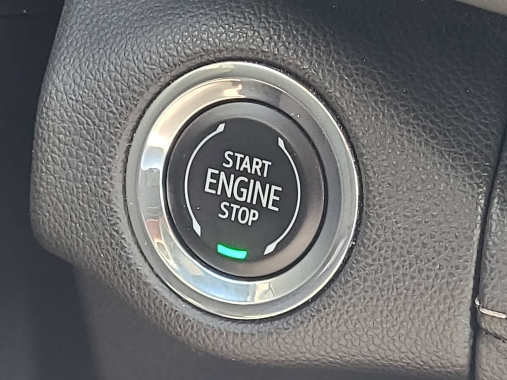 Used 2023 Buick Envision Essence FWD image 23