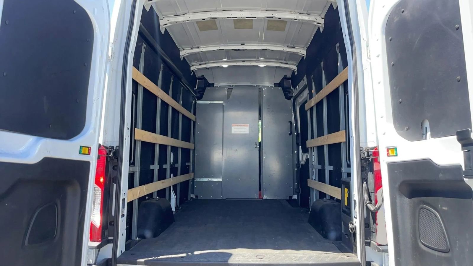 Used 2022 Ford E-Transit 148 High Roof w/ Load Area Protection Package RWD image 37