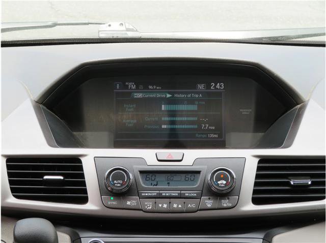 Used 2016 Honda Odyssey SE image 8