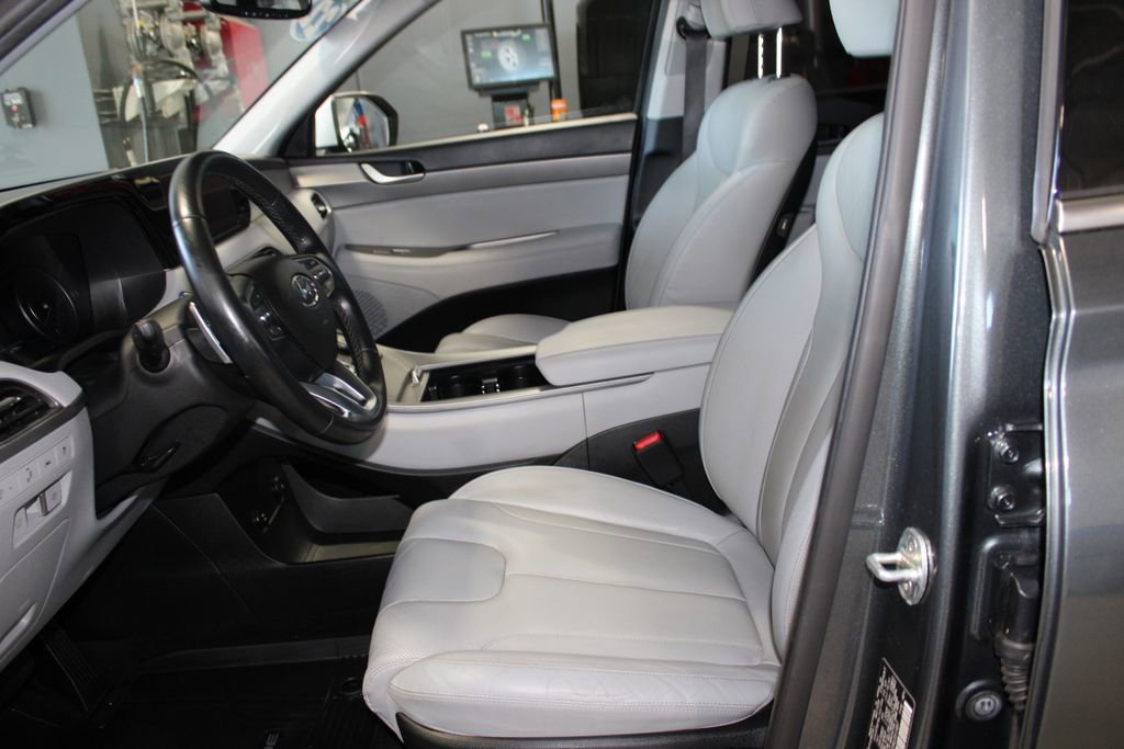 Used 2022 Hyundai Palisade SEL w/ Premium Package FWD image 13
