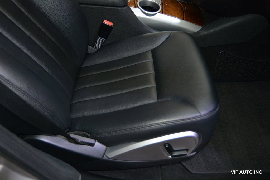 Used 2009 Mercedes-Benz R 320 BlueTEC 4MATIC image 18