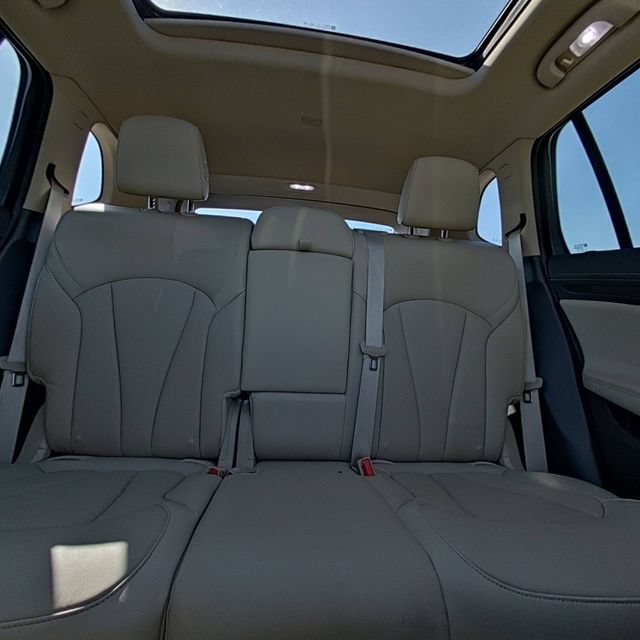 Used 2017 Buick Envision Essence FWD image 27