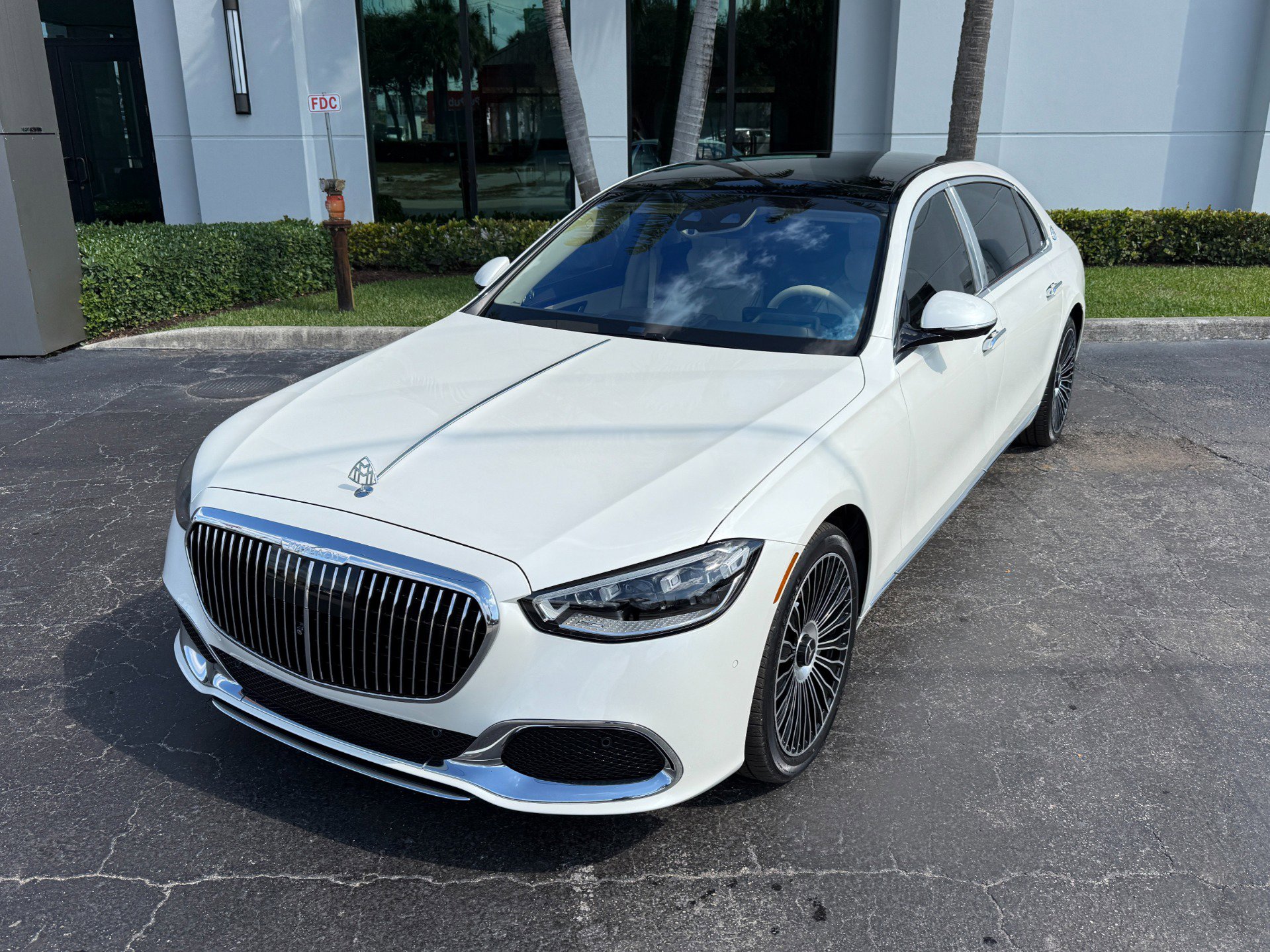 Used 2021 Mercedes-Benz Maybach S 580 Mercedes-Maybach S 580 4MATIC image 9