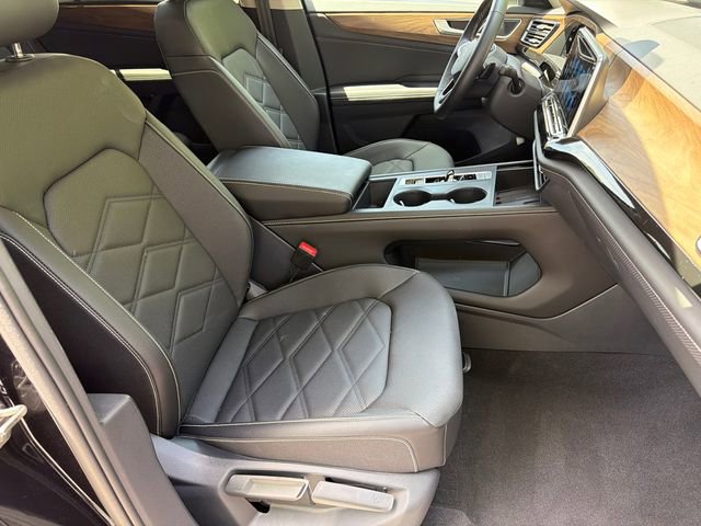 Used 2026 Volkswagen Atlas SE FWD image 13