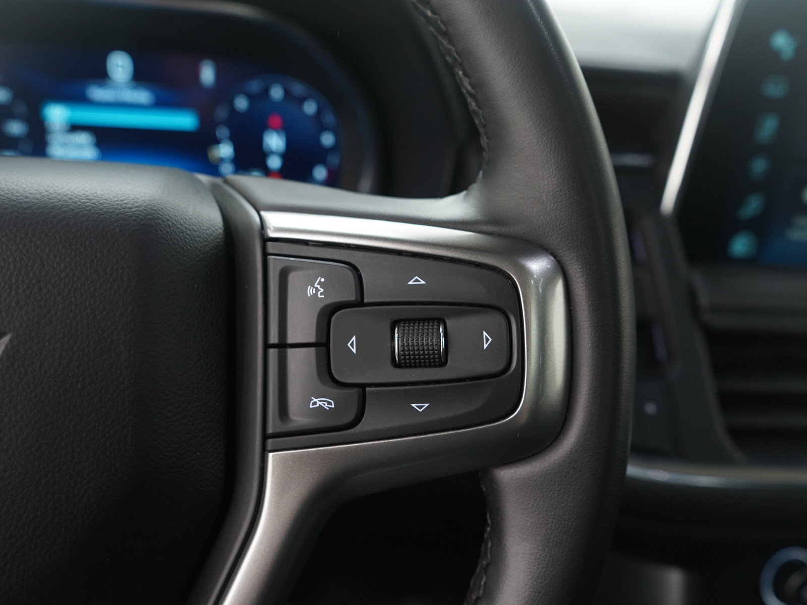Used 2024 Chevrolet Suburban Z71 AWD/4WD image 30