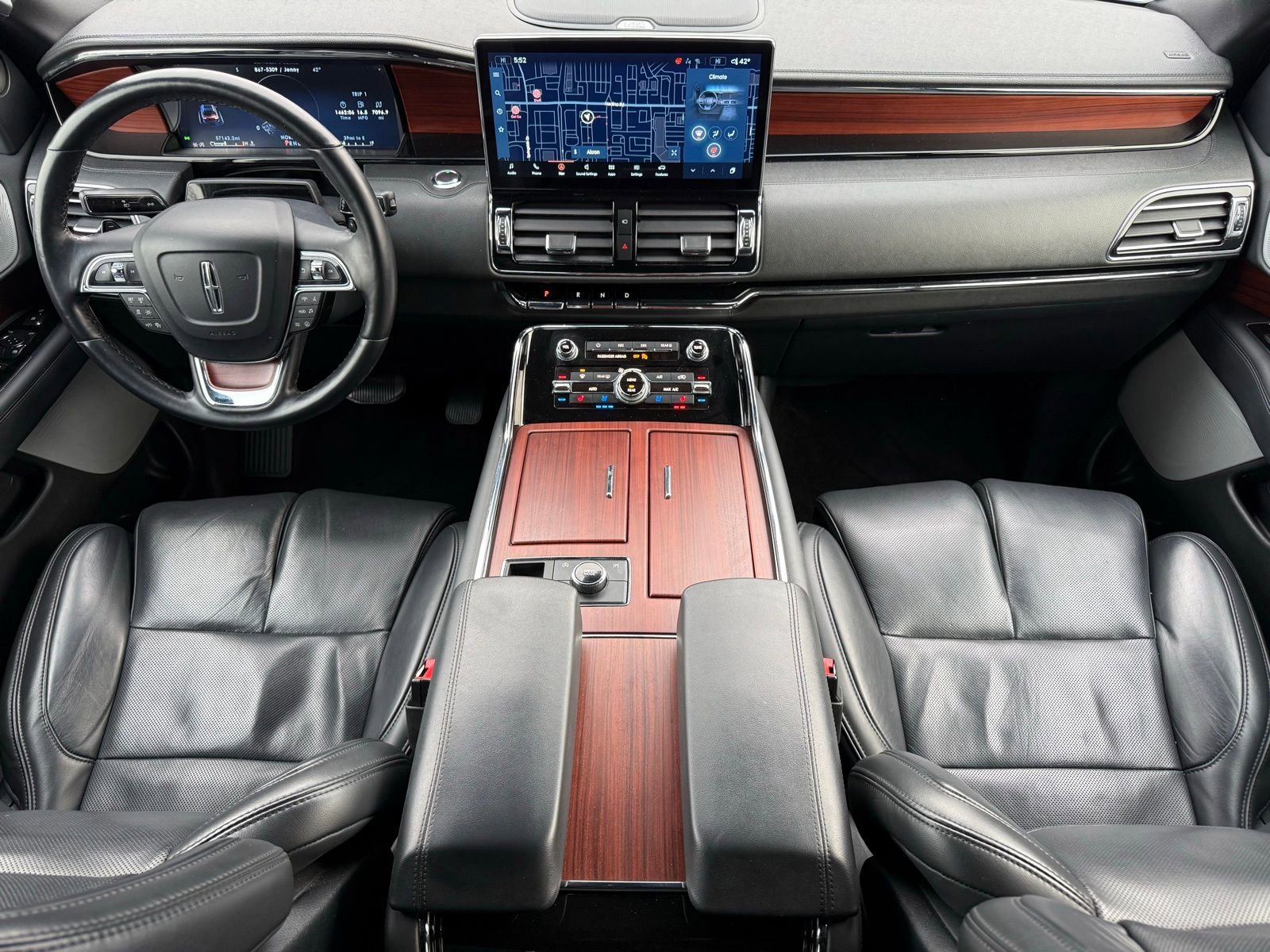 Used 2023 Lincoln Navigator Reserve image 23