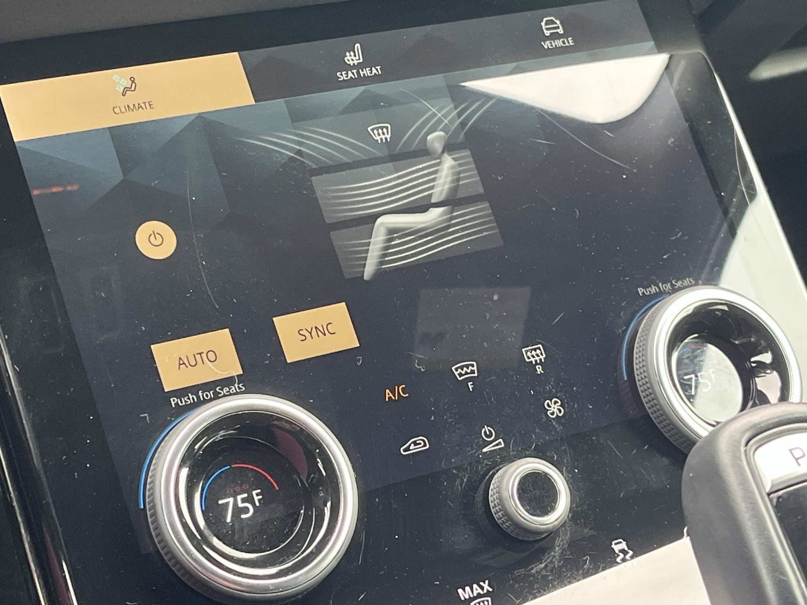 Used 2021 Land Rover Range Rover Evoque R-Dynamic SE image 27