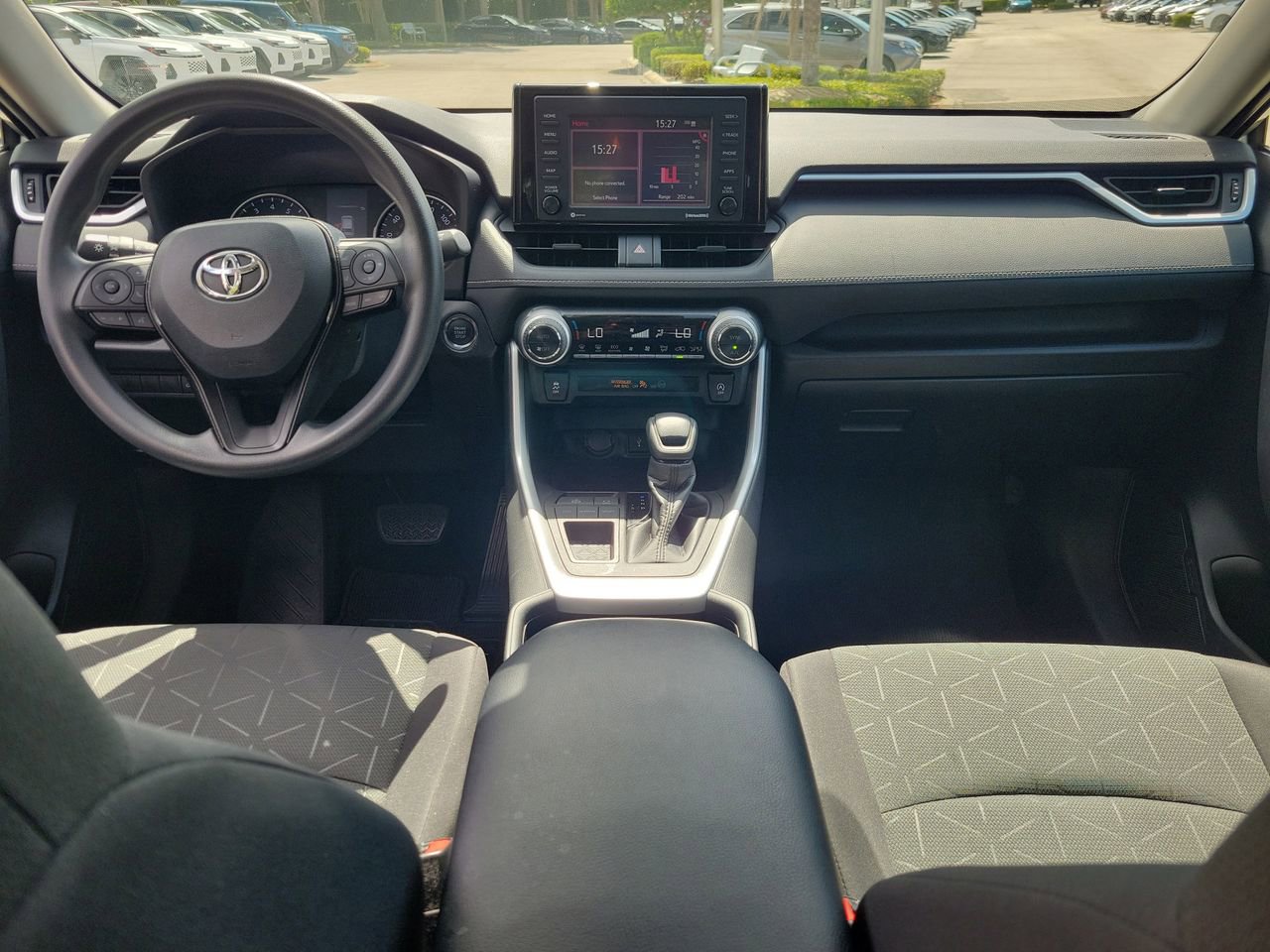 Used 2021 Toyota RAV4 XLE w/ Convenience Package FWD image 13