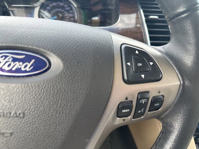 Used 2018 Ford Taurus Limited image 13