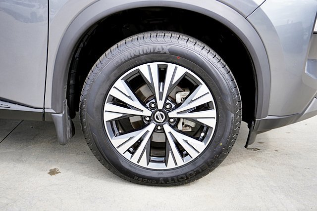 Used 2021 Nissan Rogue SV FWD image 14