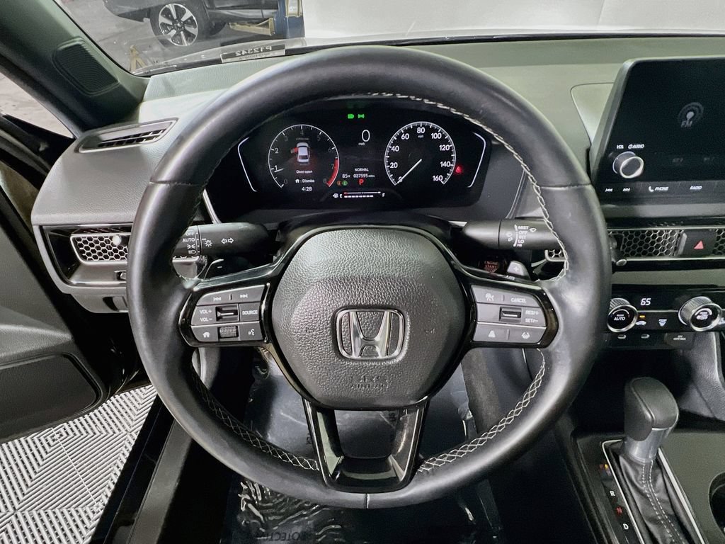 Used 2025 Honda Civic Sport image 10
