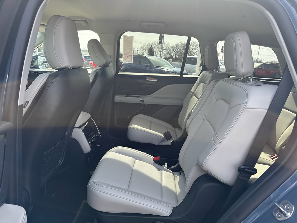 New 2026 Lincoln Aviator AWD image 24