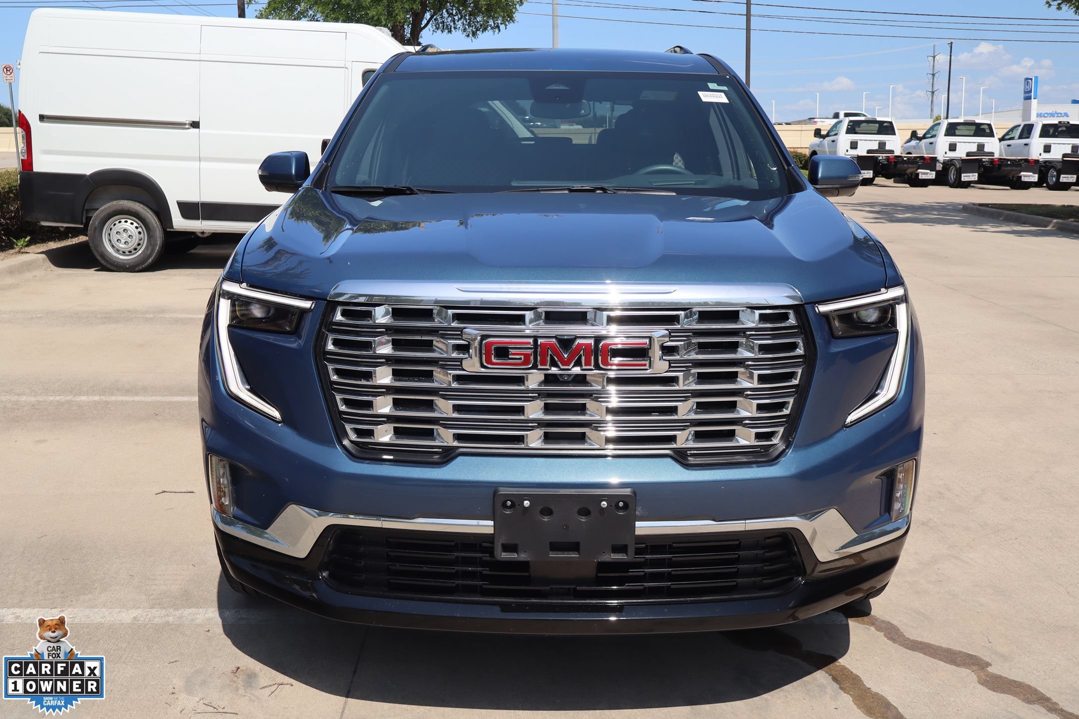Used 2025 GMC Acadia Denali w/ LPO, Floor Liner Package FWD image 9