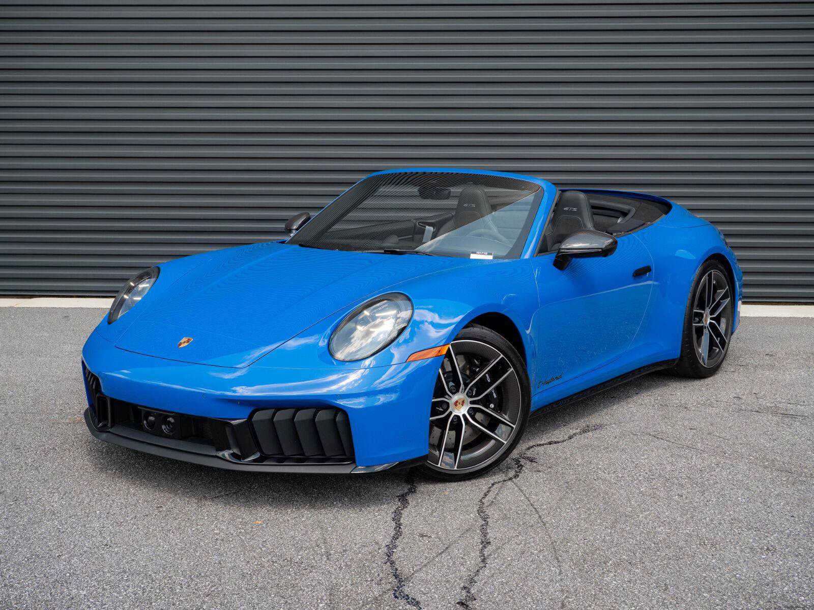 Certified 2025 Porsche 911 Carrera 4 GTS AWD/4WD image 1