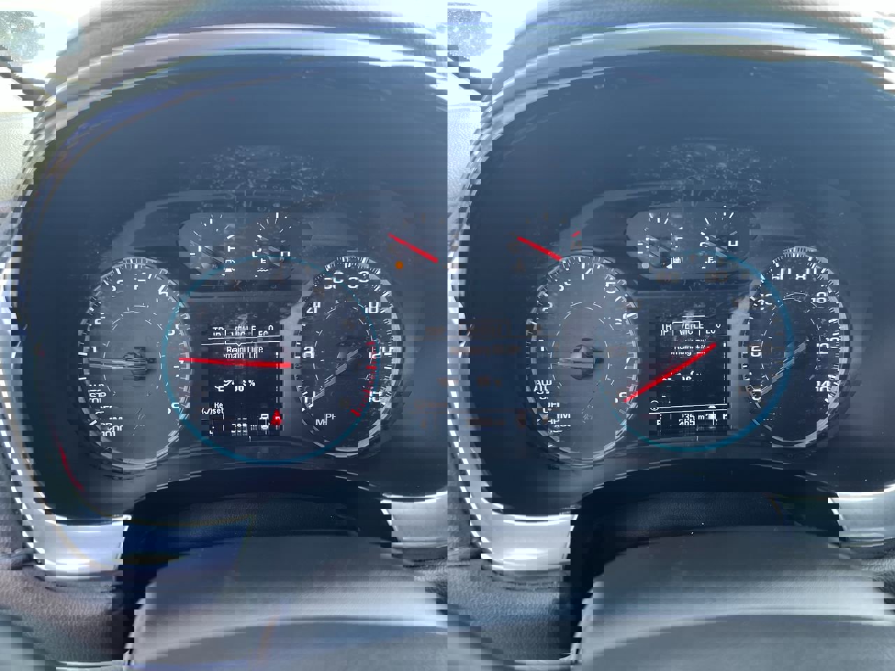 Used 2023 Chevrolet Traverse LT image 21