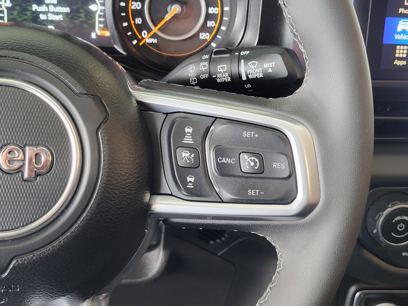 Used 2025 Jeep Wrangler Sahara image 26