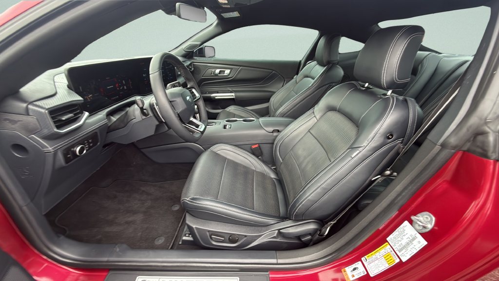 Certified 2025 Ford Mustang GT Premium RWD image 9