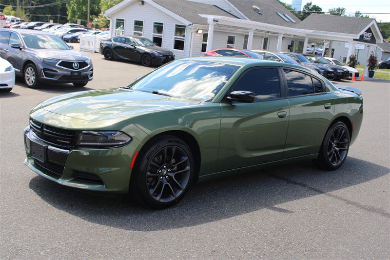 Used 2023 Dodge Charger SXT w/ Blacktop Package RWD image 4