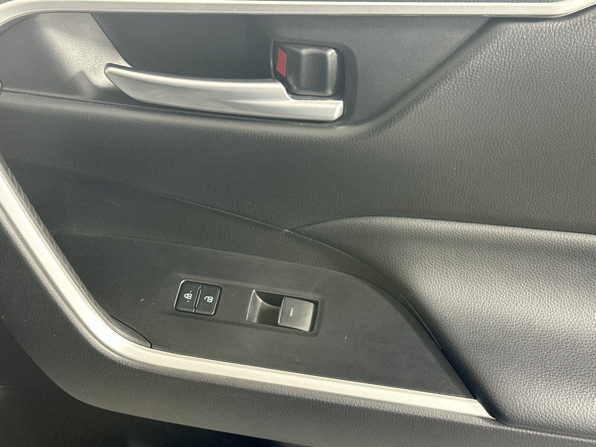 Used 2023 Toyota RAV4 XLE w/ Convenience Package FWD image 29
