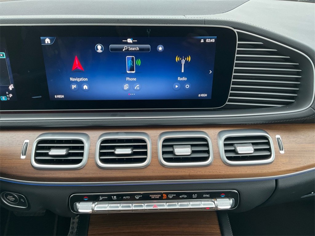 Used 2025 Mercedes-Benz GLS 450 4MATIC image 12