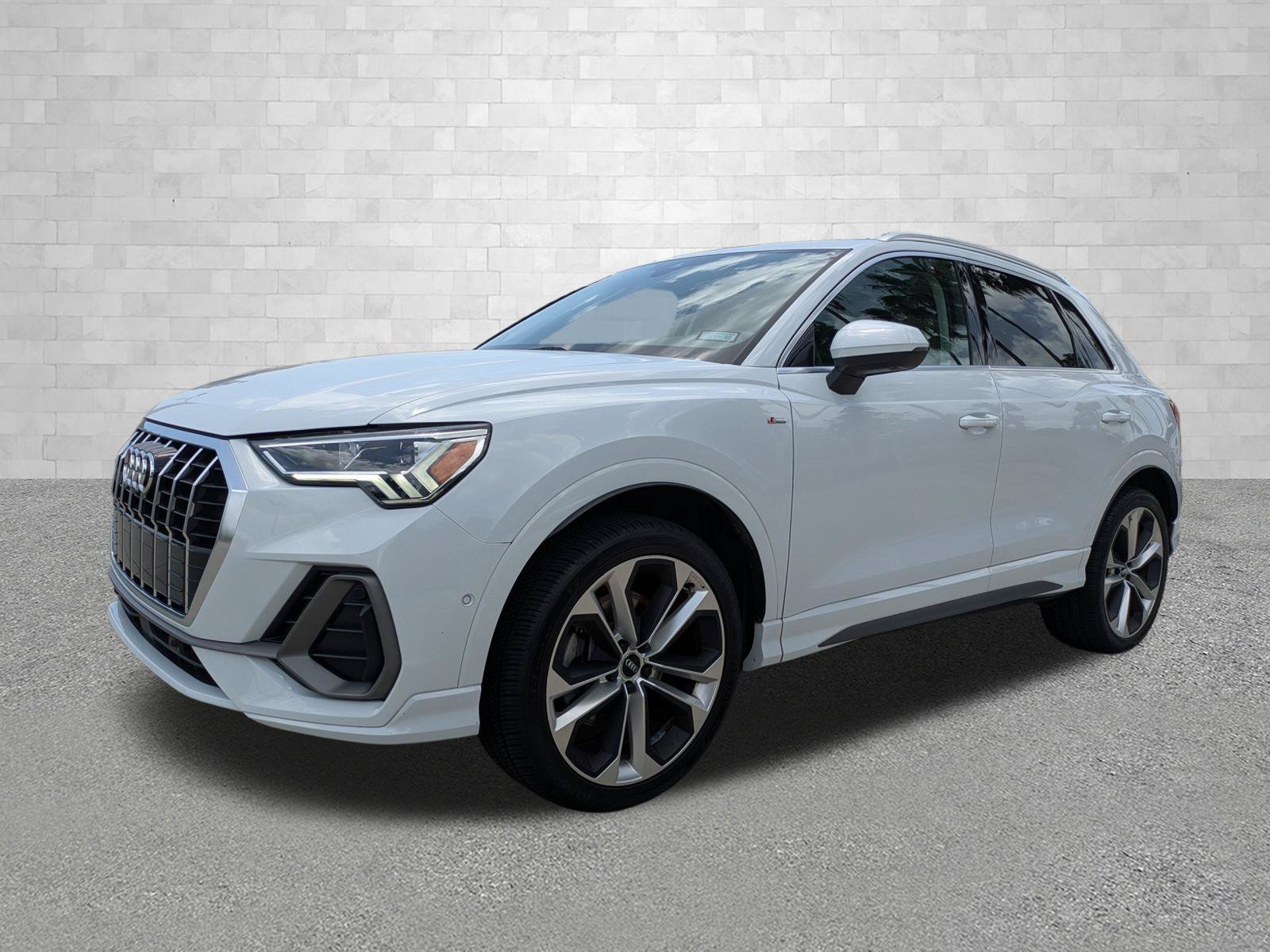 Used 2020 Audi Q3 2.0T Prestige w/ Prestige Package AWD/4WD image 5