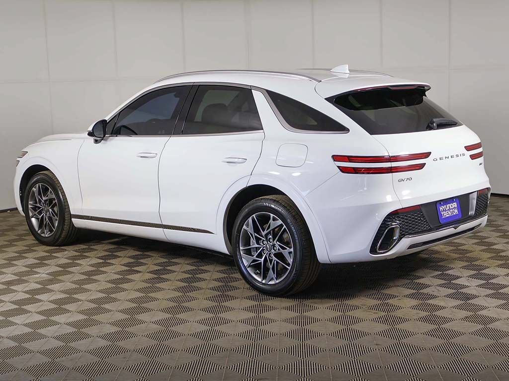 Used 2024 Genesis GV70 2.5T w/ Cargo Package AWD/4WD image 9