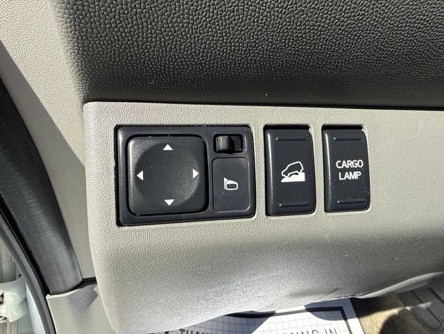 Used 2017 Nissan Frontier SV w/ SV Value Truck Package AWD/4WD image 14