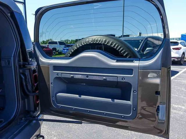 Used 2022 Land Rover Defender 90 X-Dynamic HSE AWD/4WD image 27