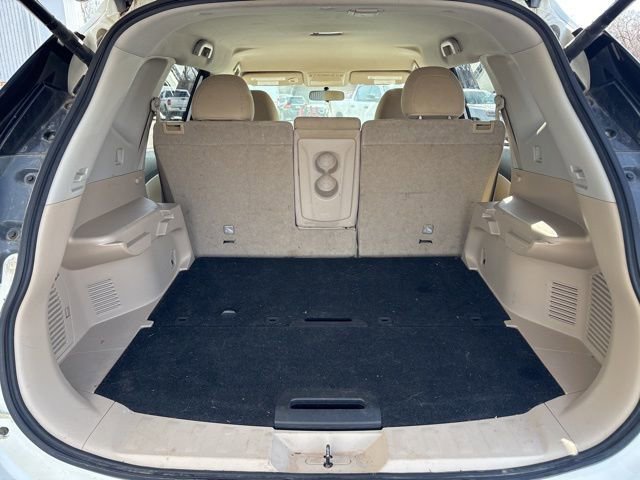 Used 2016 Nissan Rogue SV w/ SV Premium Package image 10