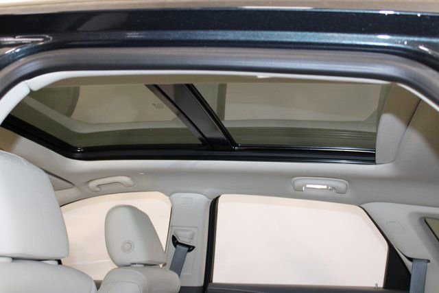 Certified 2023 Cadillac XT5 Premium Luxury image 10