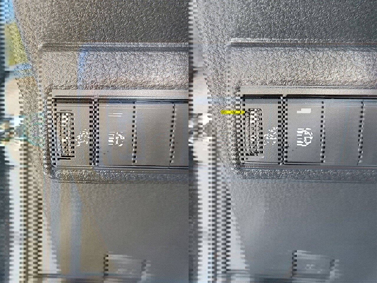 Used 2024 Toyota Corolla LE image 29