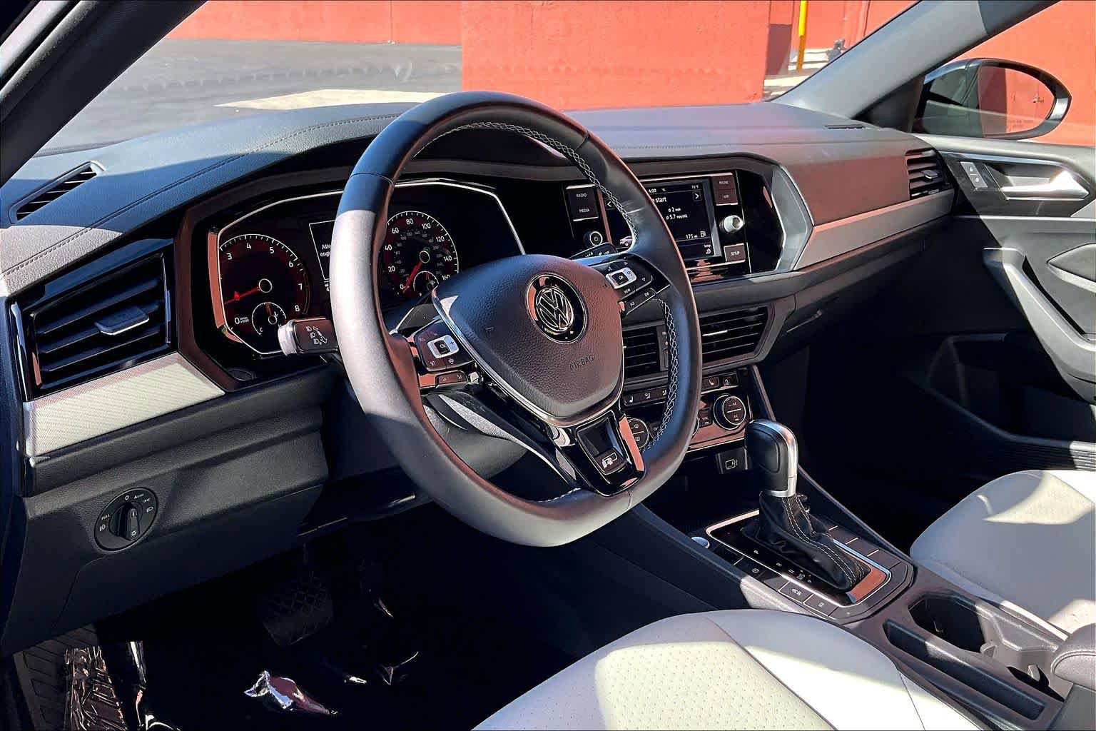 Used 2019 Volkswagen Jetta R-Line FWD image 16