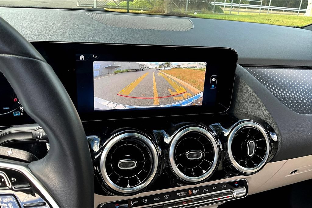 Certified 2025 Mercedes-Benz GLA 250 4MATIC image 23