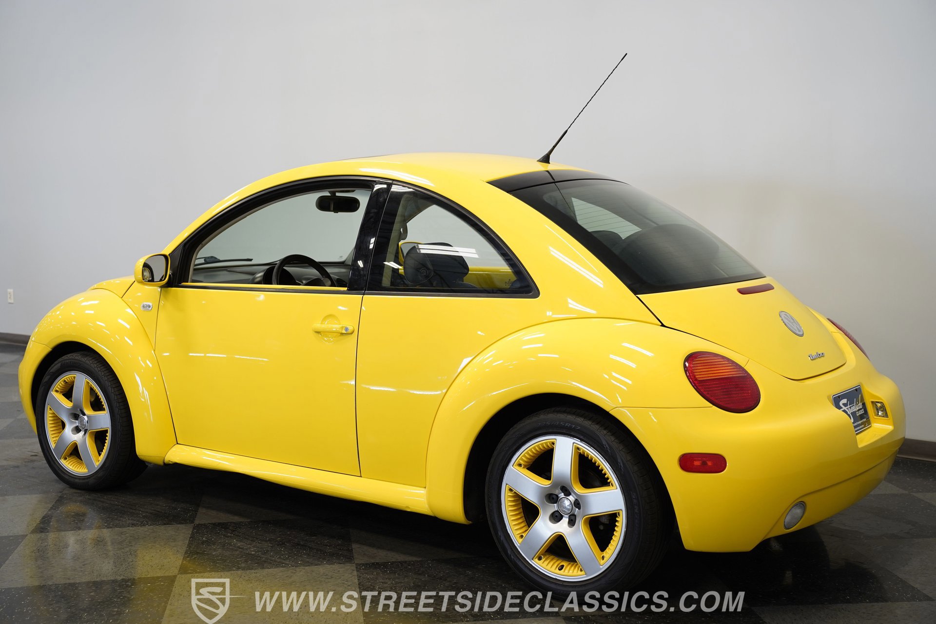 Used 2002 Volkswagen Beetle GLS FWD image 9