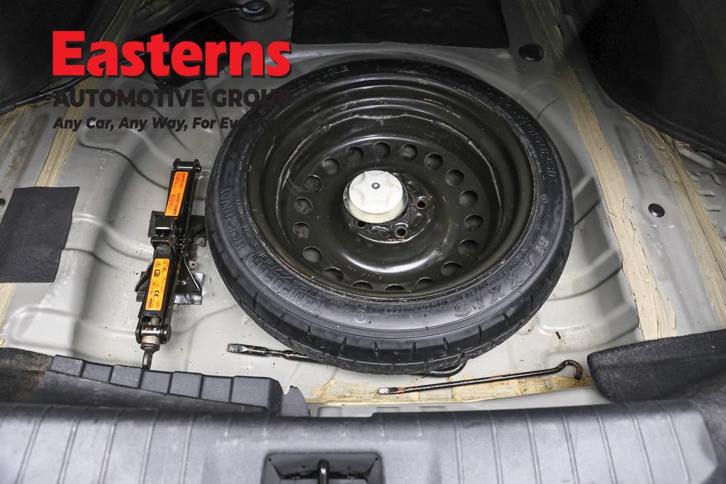 Used 2023 Nissan Sentra SR w/ SR Premium Package FWD image 23