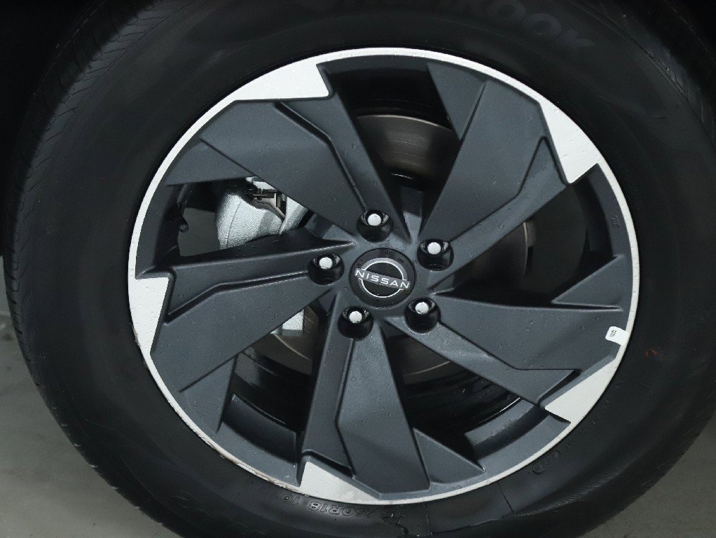 Used 2026 Nissan Rogue SV image 37