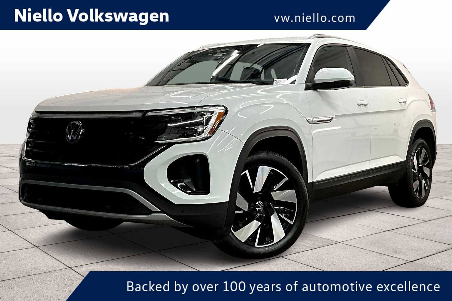 Used 2024 Volkswagen Atlas Cross Sport SE image 1