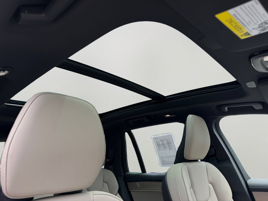 Certified 2026 Volvo XC90 B6 Plus AWD/4WD image 7