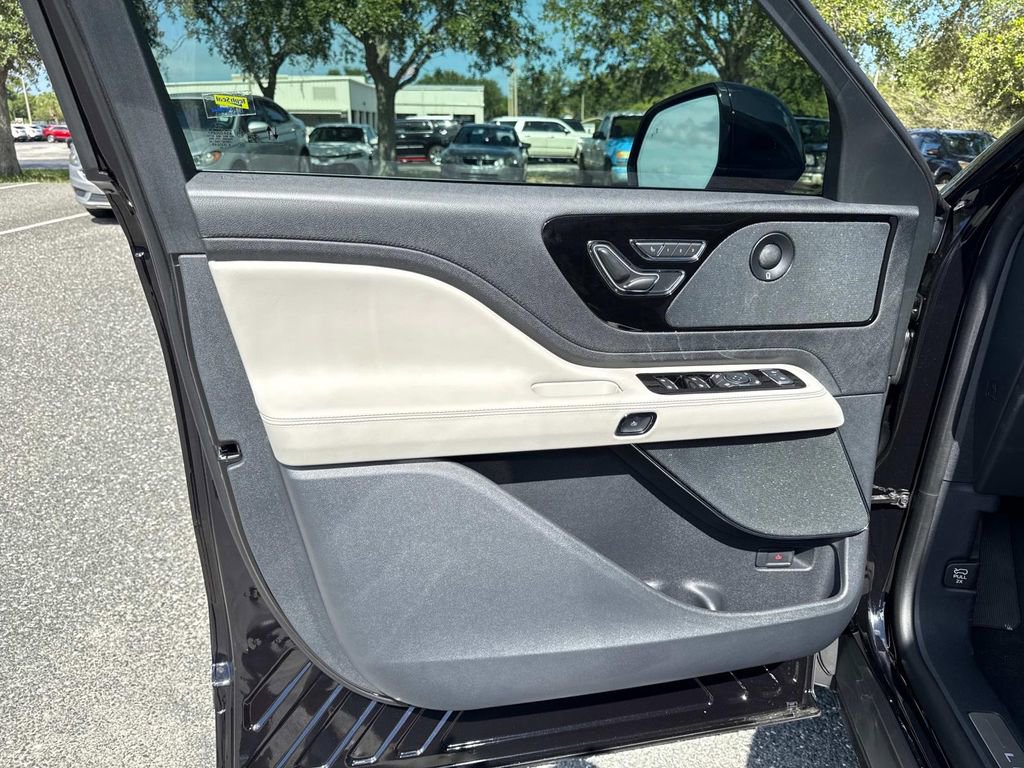 New 2025 Lincoln Aviator Reserve image 19